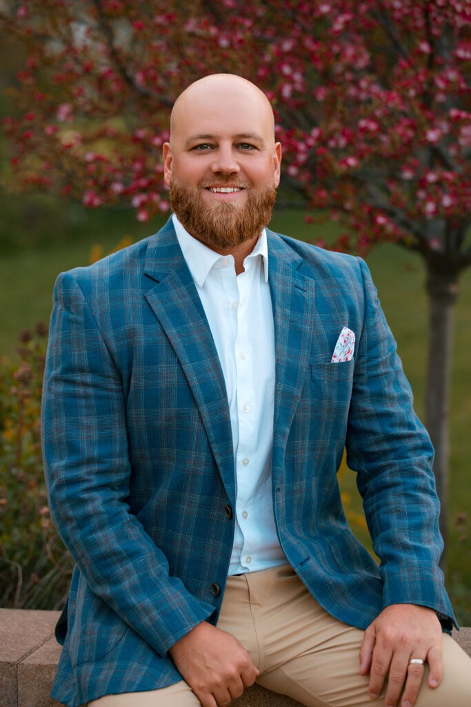 best Milwaukee headshots and personal branding photographer, Milwaukee headshots, headshots near me, Milwaukee personal branding photographer